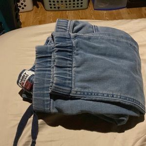 I’m selling blue tie string Tommy Hilfiger jeans